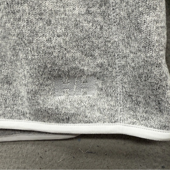 Helly Hansen Varde Grey Knit 1/2 Zip Pullover Sweater Thumbholes Women's Size M - Picture 9 of 16